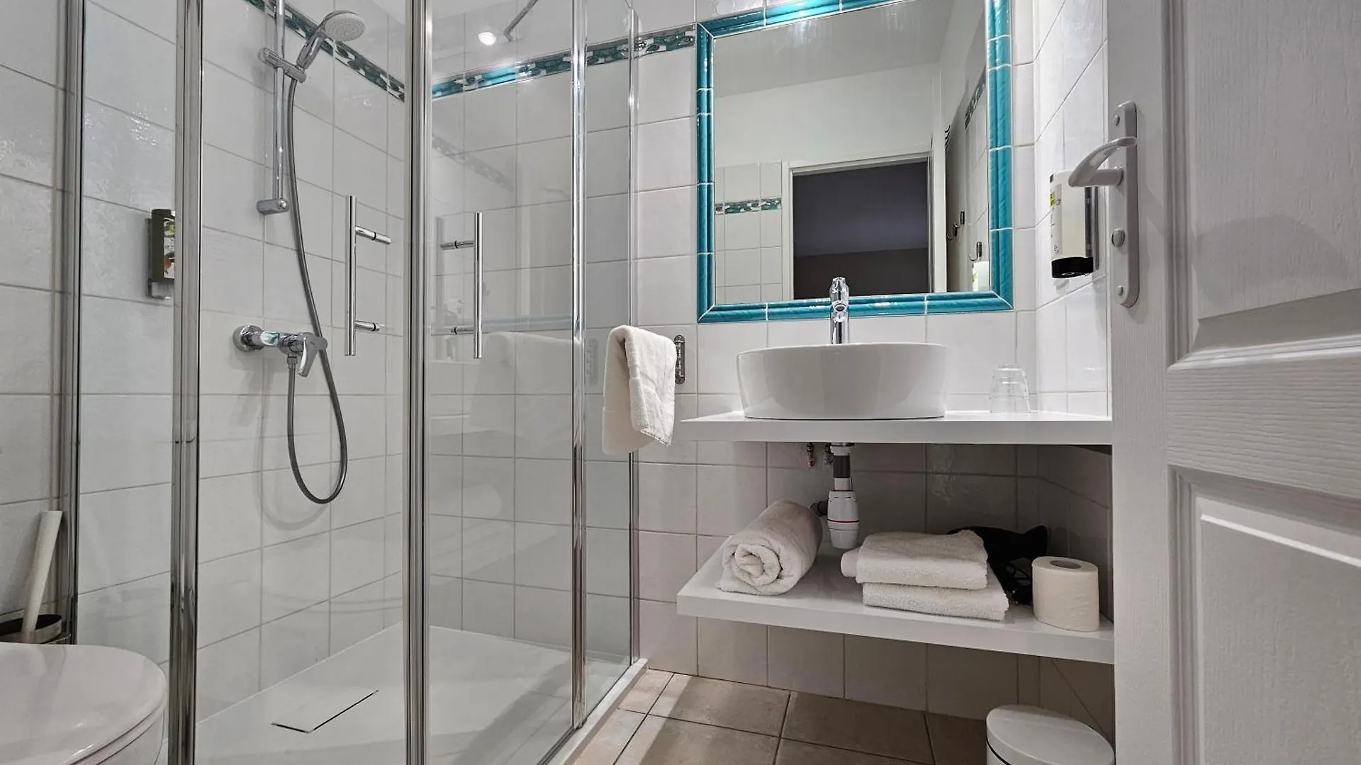 Villa Adhemar La Garde Adhemar Guest house
