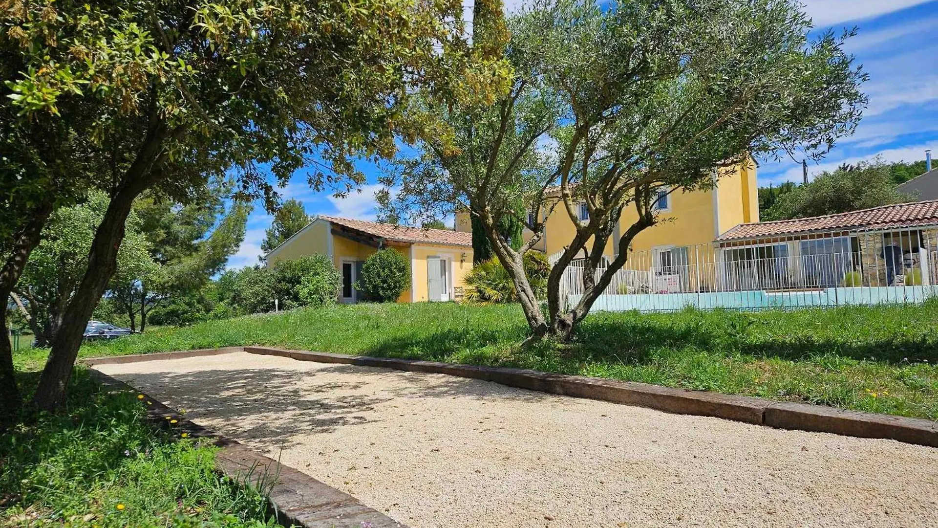 Villa Adhemar La Garde Adhemar 0*,