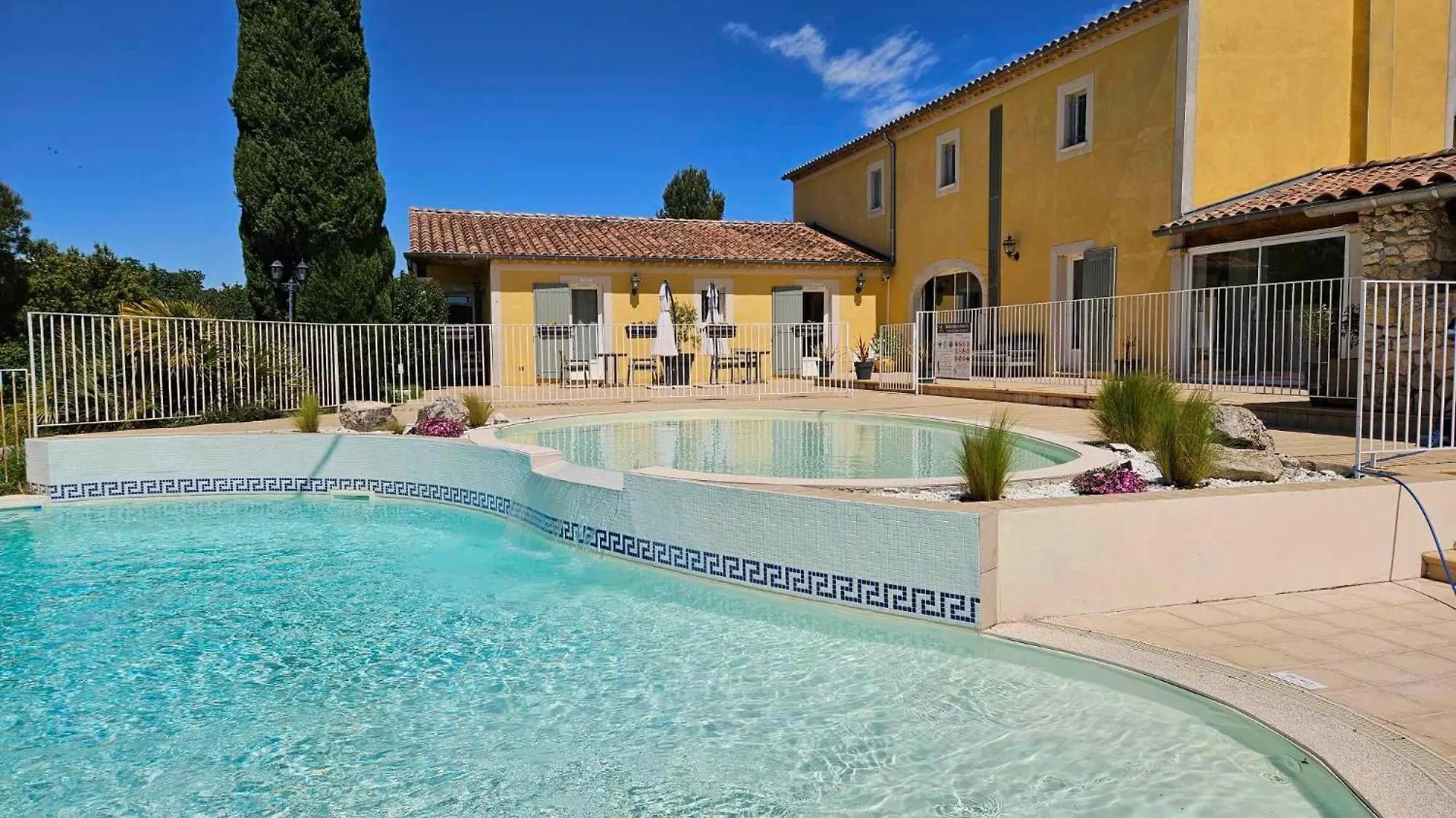 Guest house Villa Adhemar La Garde Adhemar France