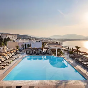 Radisson Blu 4*, Niza Francia